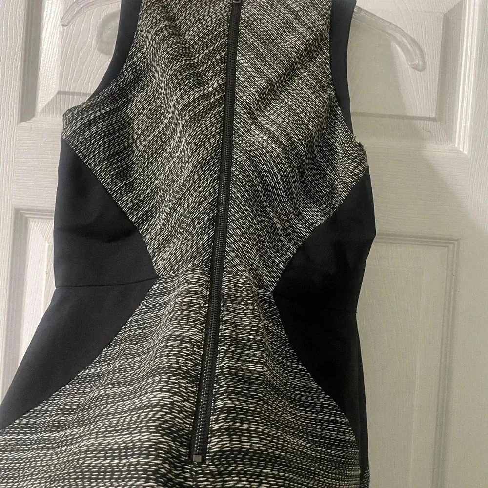 Kenneth Cole Sleeveless Sheath Dress - B67 - Picture 9 of 9